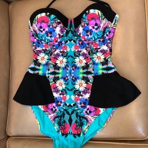 Red Carter One Piece Swimsuit size 8